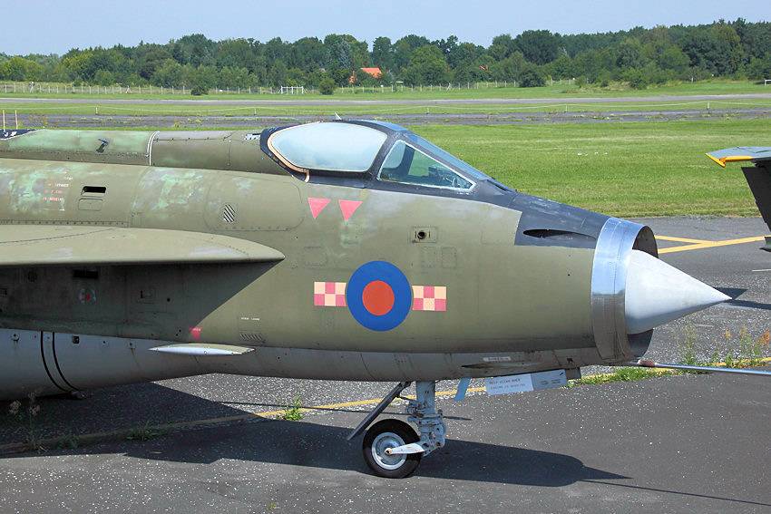 English Electric (BAC) Lightning F Mk.2A:  Cockpit