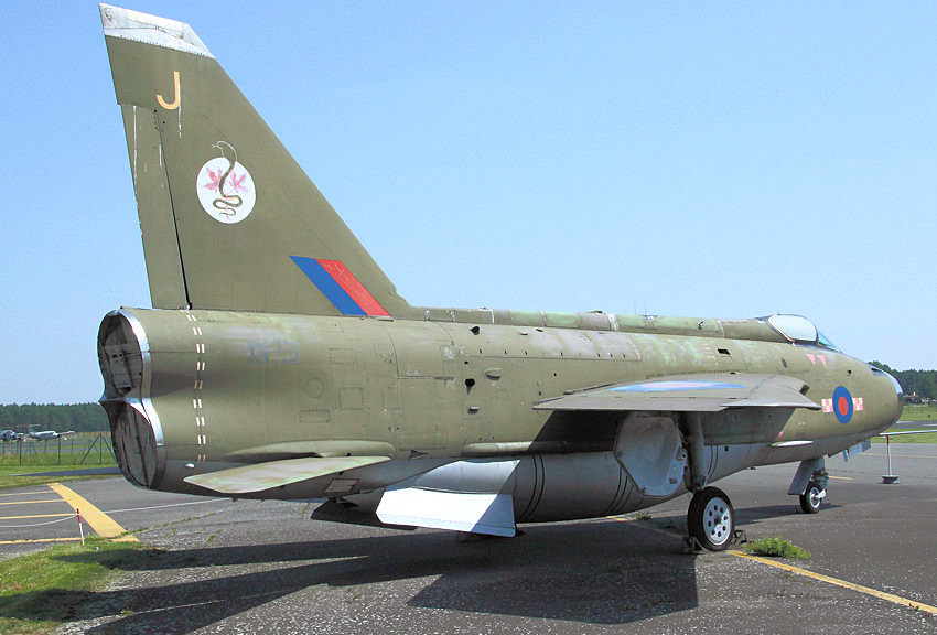 English Electric (BAC) Lightning F Mk.2A:  Allwetter-Abfangjagdflugzeug von 1954 flog schon 2.044 km/h