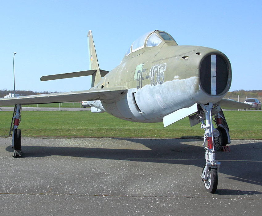 Republic F-84 F Thunderstreak: Jagdbomber der USA von 1950
