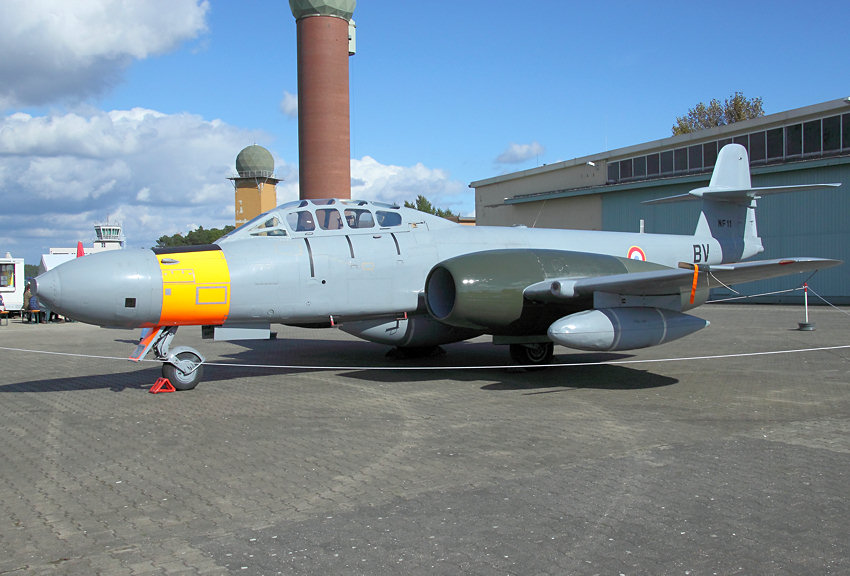 Amstrong Whitworth Meteor NF-11: Nachtjäger von 1950 mit Radar und Navigator