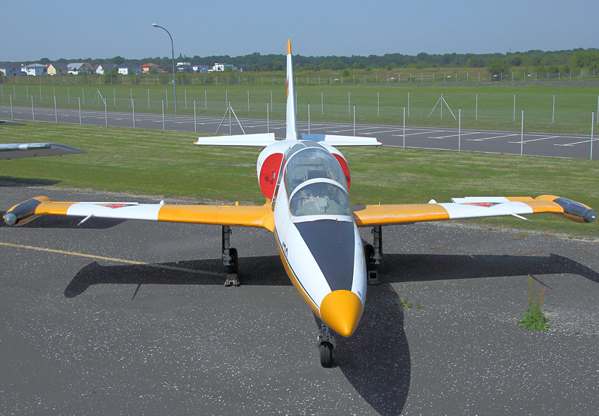 Aero Let L-39 V Albatros: Schleppflugzeug und Trainer