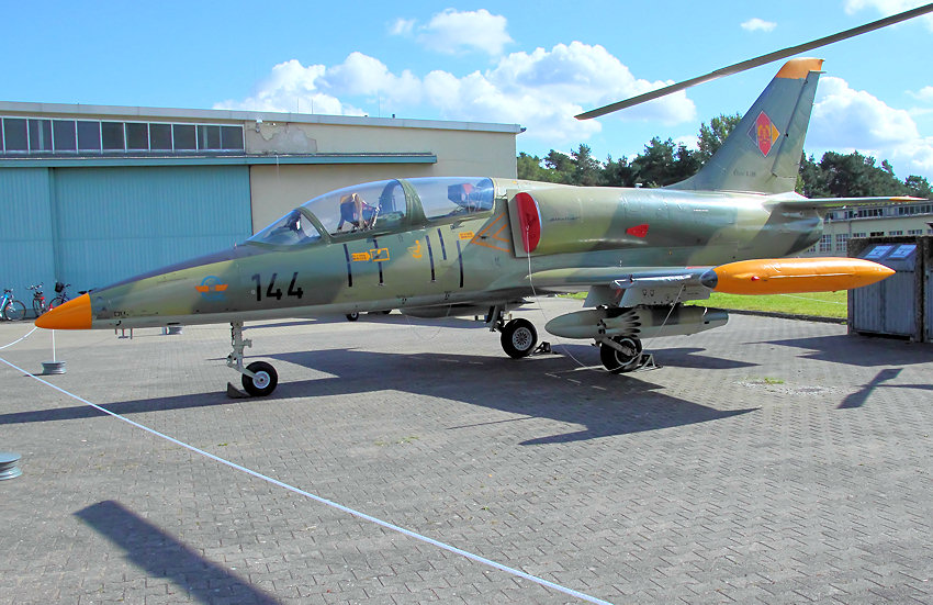 Aero Let L-39 “Albatros”: Trainingsflugzeug und leichter Kampfjet