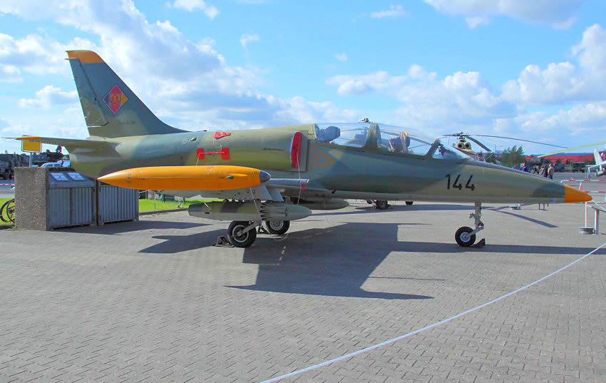 Aero Let L-39 “Albatros”: Trainingsflugzeug und leichter Kampfjet