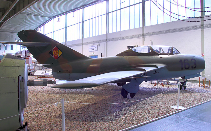 Die MiG-15 UTI wurde als Kampfeinsatztrainer für die MiG-Unterschalljäger gebaut