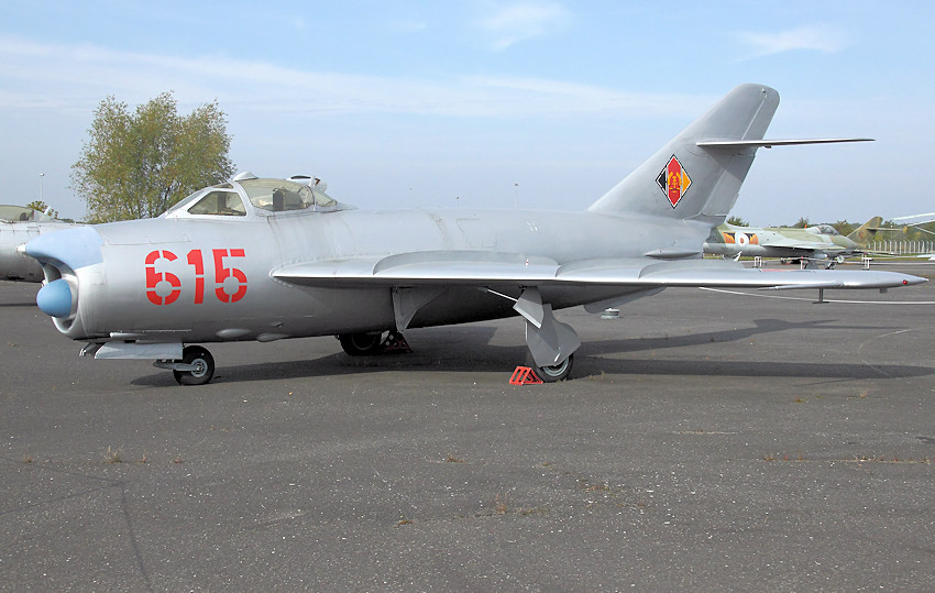 MiG-17PF
