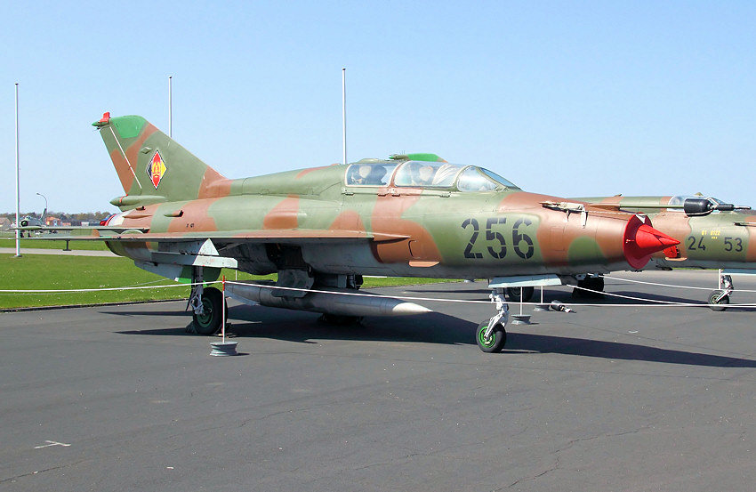 MiG-21 UM, Mikojan-Gurewitsch: Schul- und Übungsflugzeug