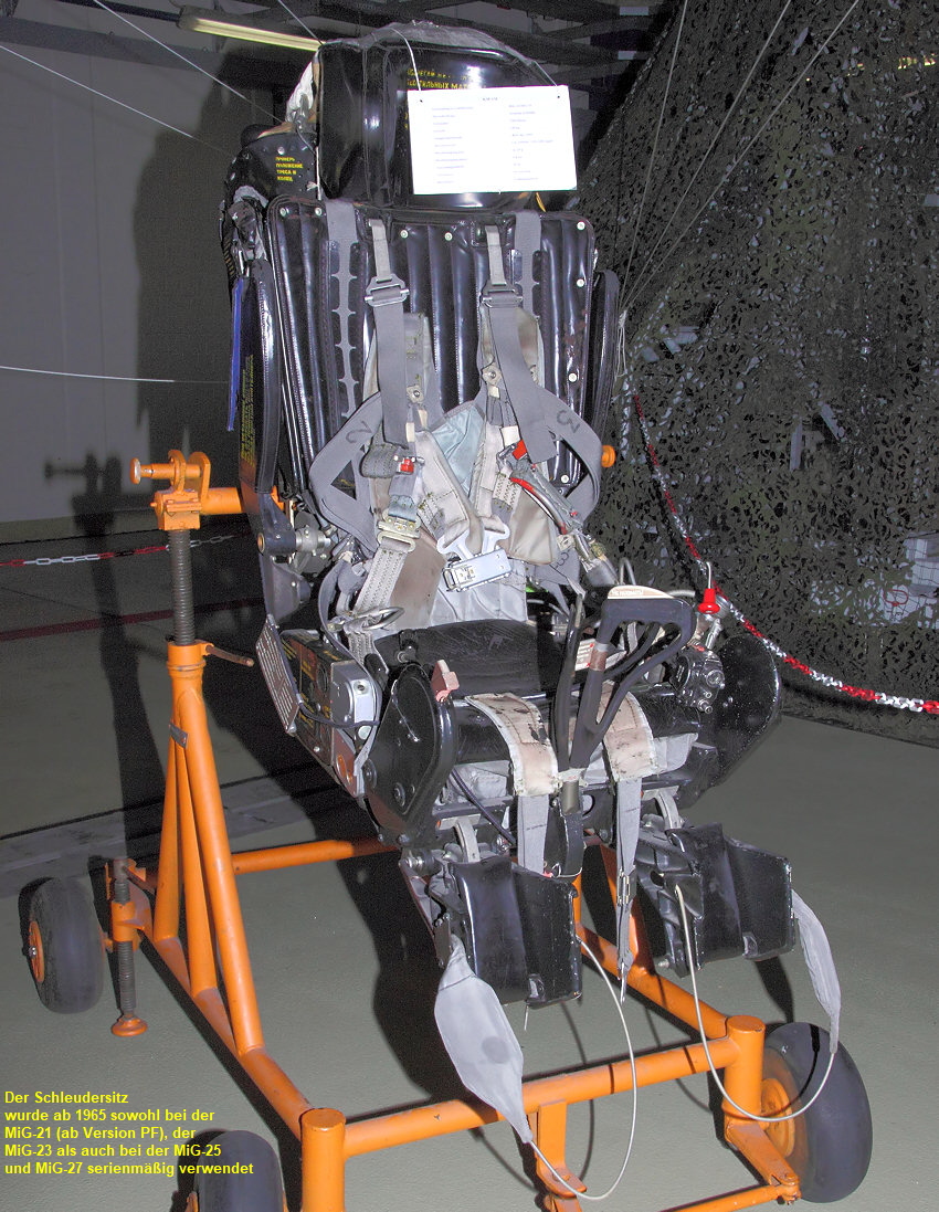 Schleudersitz KM-1M