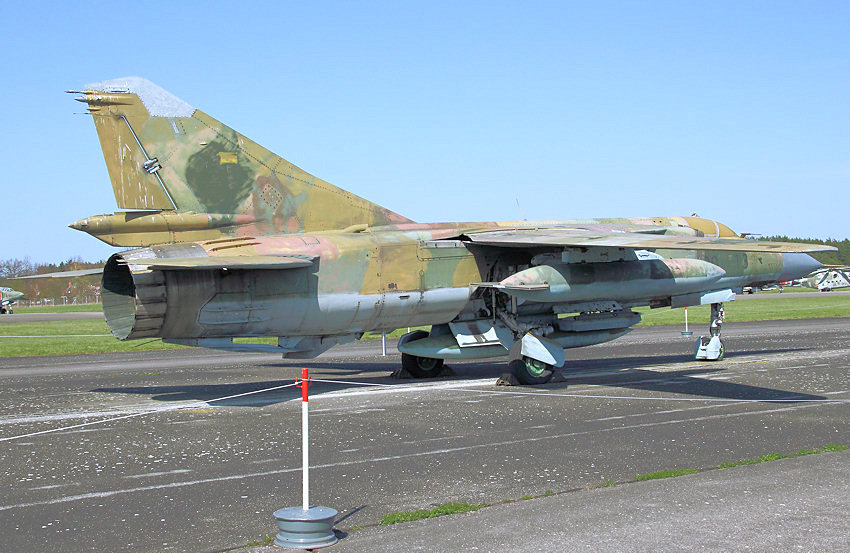 MiG-23 ML, Mikojan-Gurewitsch: Jagdbomber mit Schwenkflügel der UdSSR von 1967 (NATO-Code:Flogger G)