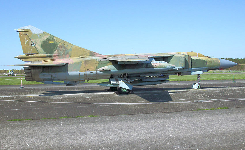 MiG-23 ML, Mikojan-Gurewitsch: Jagdbomber mit Schwenkflügel der UdSSR von 1967 (NATO-Code:Flogger G)