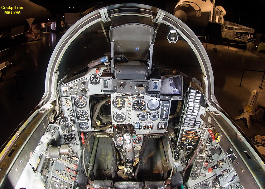 Mikoyan-Gurevich MiG-29A - Cockpit