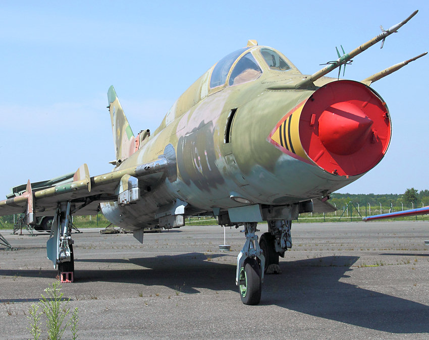 Suchoj SU-22 M-4: Jagdbomber mit Schwenkflügel der UdSSR von 1977