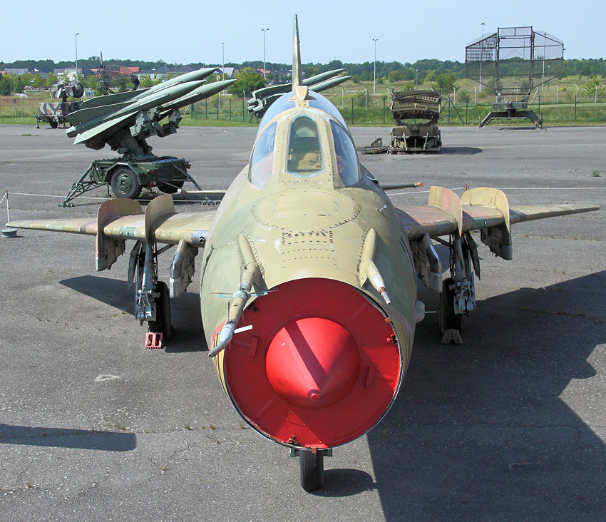 Suchoj SU-22 M4: Jagdbomber mit Schwenkflügel der UdSSR von 1977