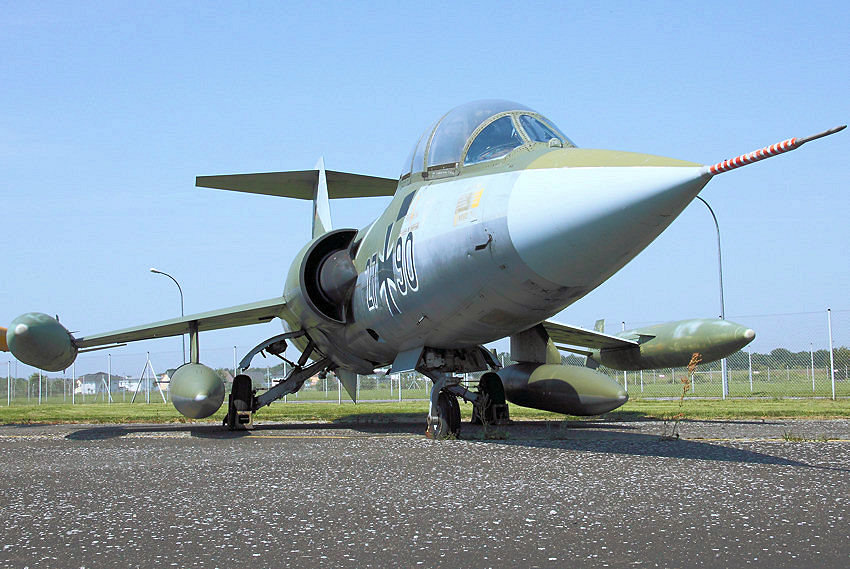 Lockheed TF-104 G Starfighter: doppelsitziges Übungskampfflugzeug der Luftwaffe
