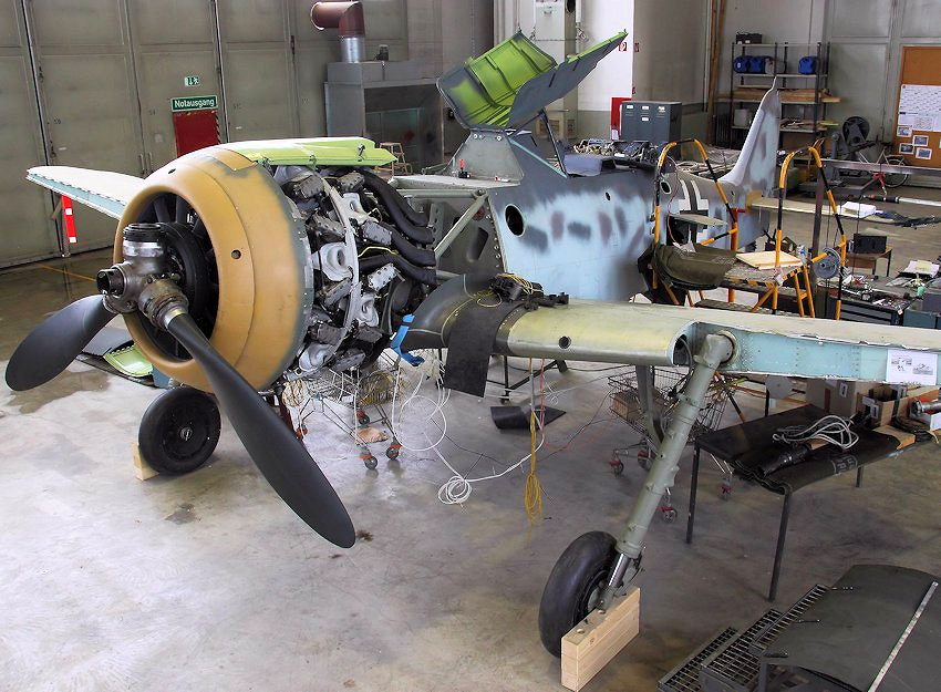 Focke Wulf im Luftwaffenmuseum während der Restaurationsarbeiten