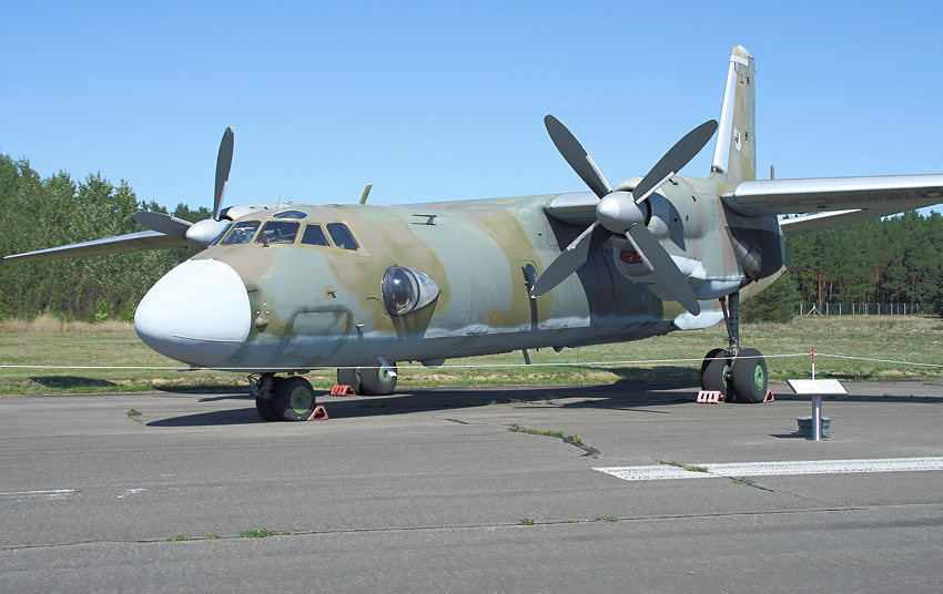 Antonow AN-26: Transportflugzeug und Vermessungsflugzeug