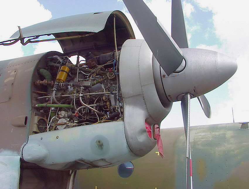 Antonow AN-26 - Motor