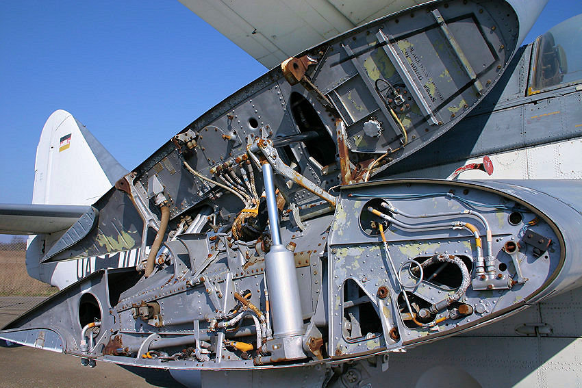 FAIREY-GANNET - Mechanismus der Tragfläche