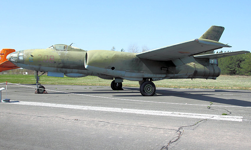 Iljuschin IL-28 - Bomber und Zieldarstellungsflugzeug der UdSSR von 1948