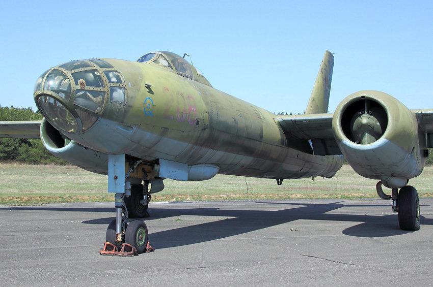 ILJUSCHIN IL-28: der 1. in großen Stückzahlen hergestellte Strahlbomber der Welt