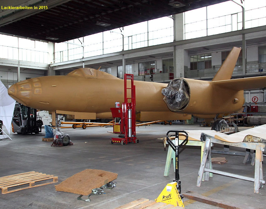 Iljuschin IL-28 - Lackierarbeiten in 2015