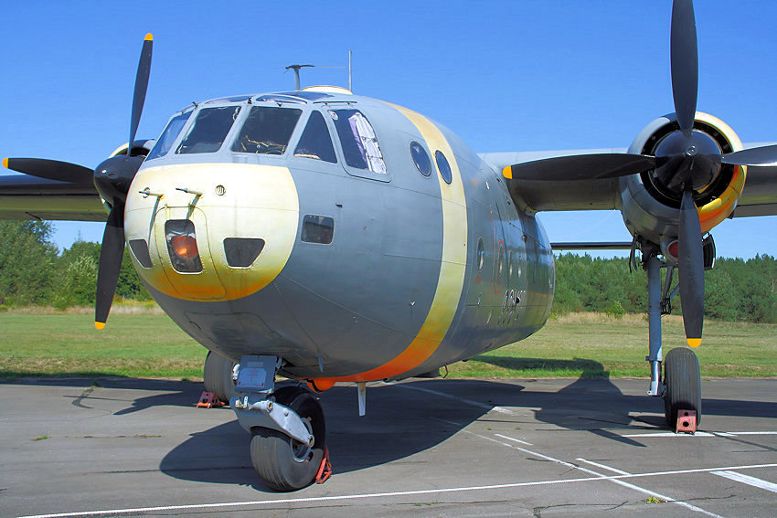 Nord Aviation N 2501D Noratlas: Transportflugzeug mit Rumpfgondel und doppelten Leitwerksträgern