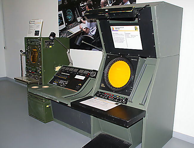 Rundsuchradaranlage ASR-910