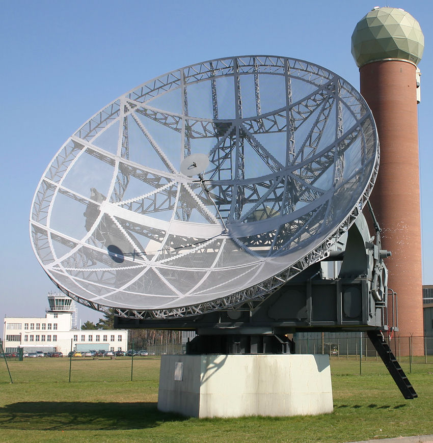 Telefunken Funkmeßgerät (FuMG 65) “Würzburg Riese” von 1941