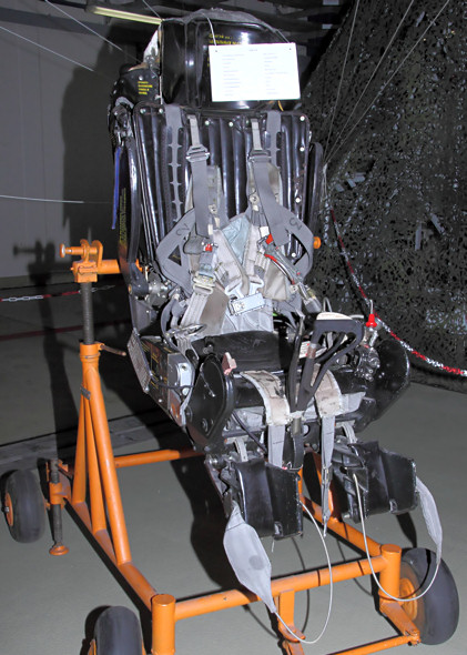 Schleudersitz: Swedzda KM-1M