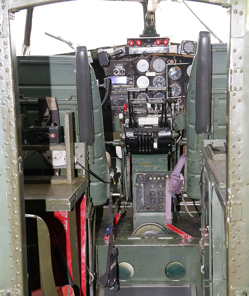 Boeing B-17 Flying Fortress: Cockpit des Bombers