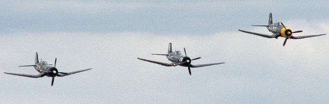 Chance Vought F4U-4 Corsair
