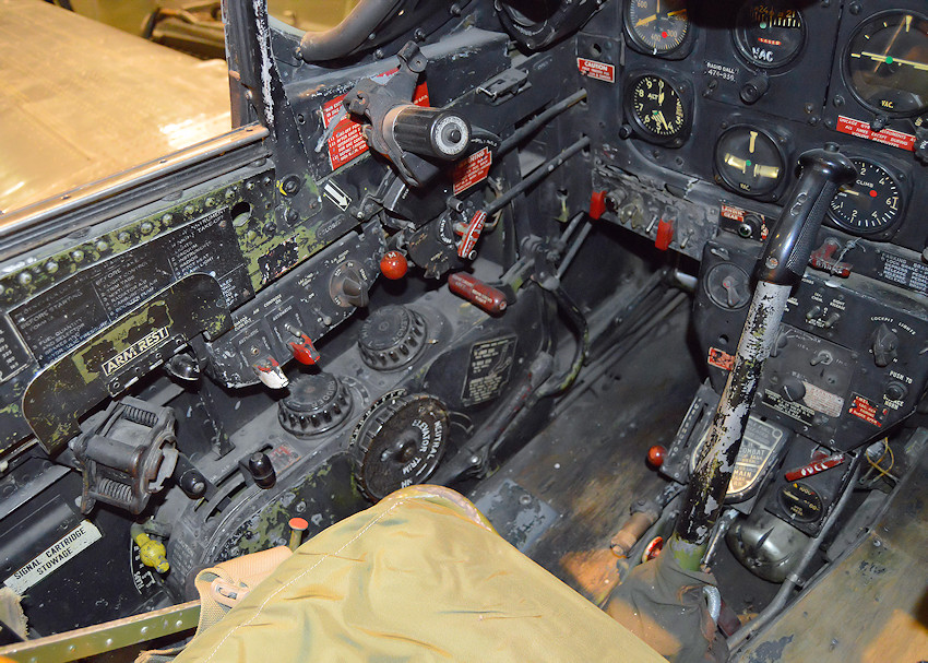 North American P-51D - Cockpit links