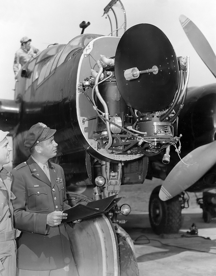 Northrop P-61 Black Widow - Bug-Radar