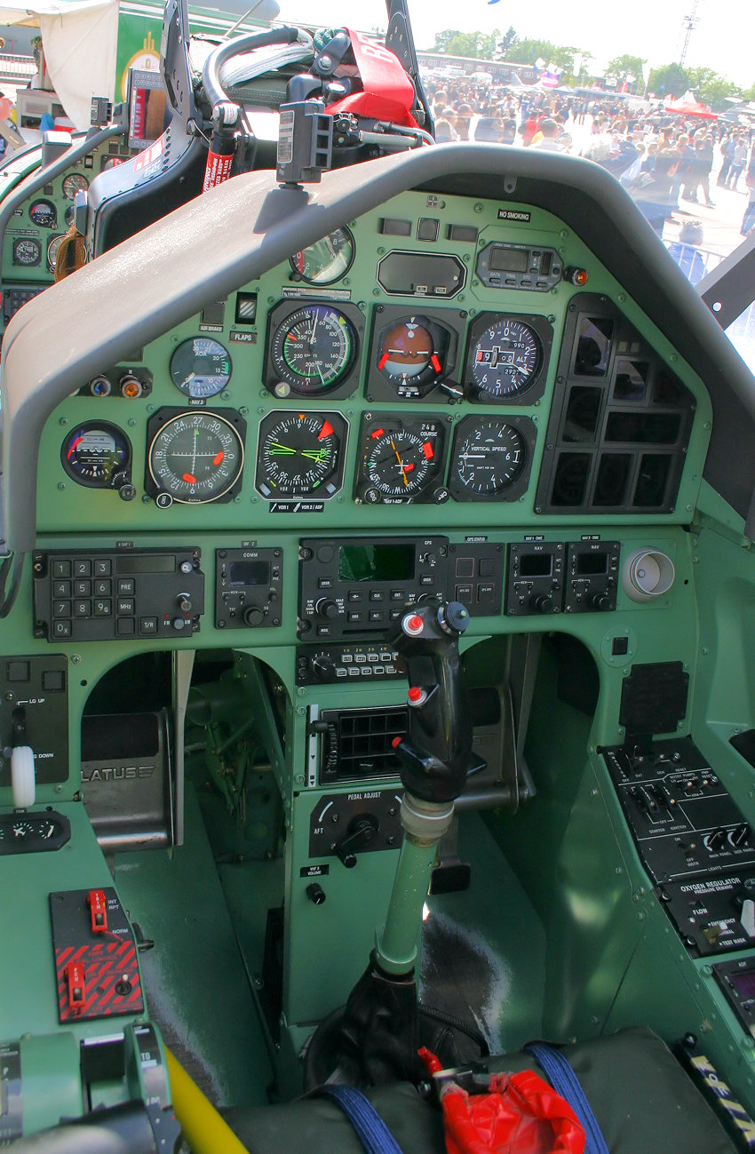 Pilatus PC-9 - Cockpit hinten