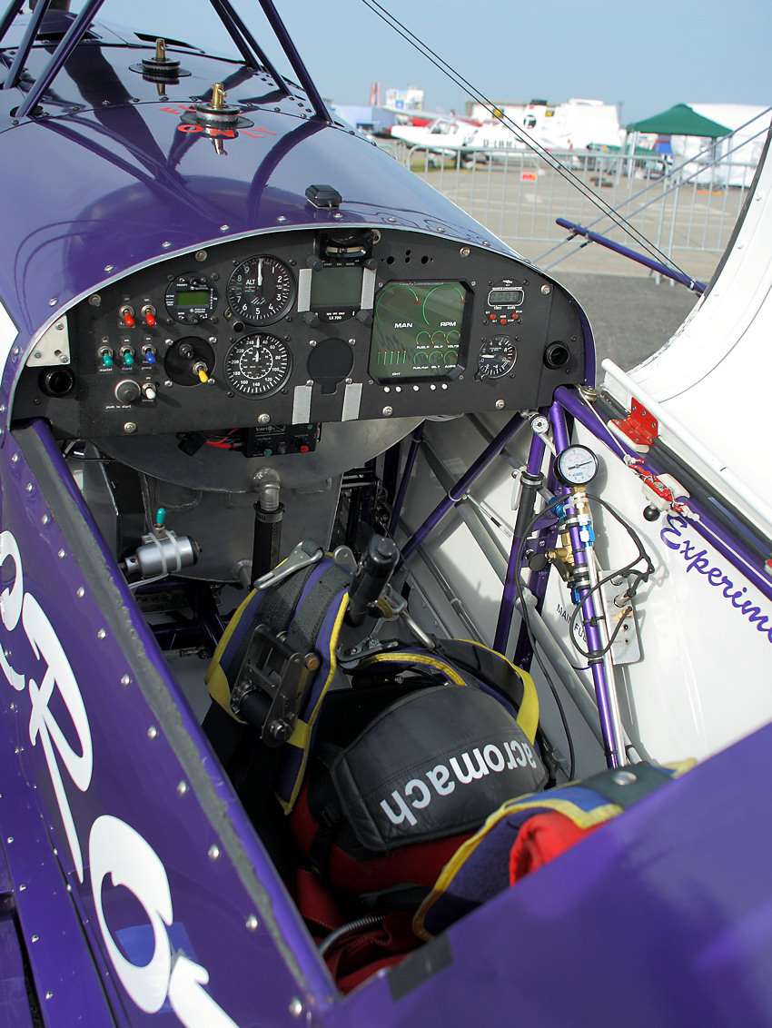Purple Violet - Cockpit