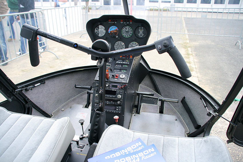 Robinson R44 - Cockpit