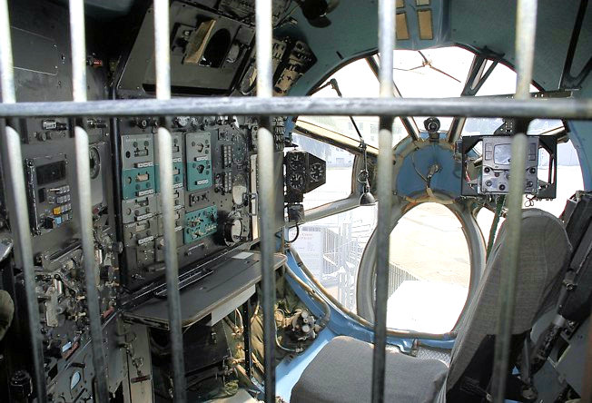 Antonow AN-22 - Ausguck