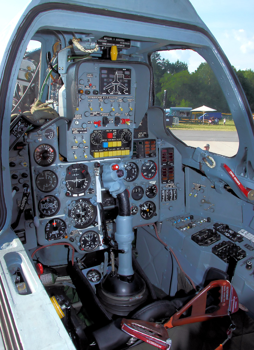 Suchoj SU-22 - Cockpit hinten