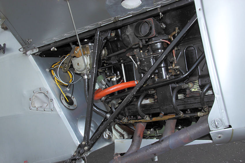 Tiger Moth - Motor