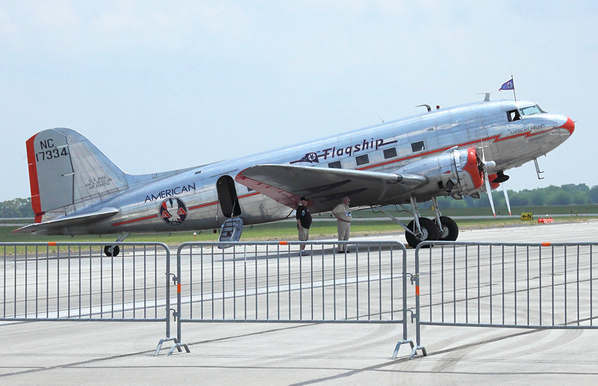 Douglas DC-3: Die Maschine wurde in den USA Postflugzeug eingesetzt