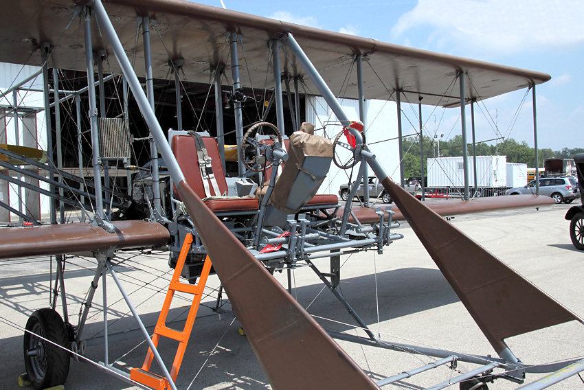 Wright B Flyer - "Brown Bird":  legendäres Flugzeug von 1911