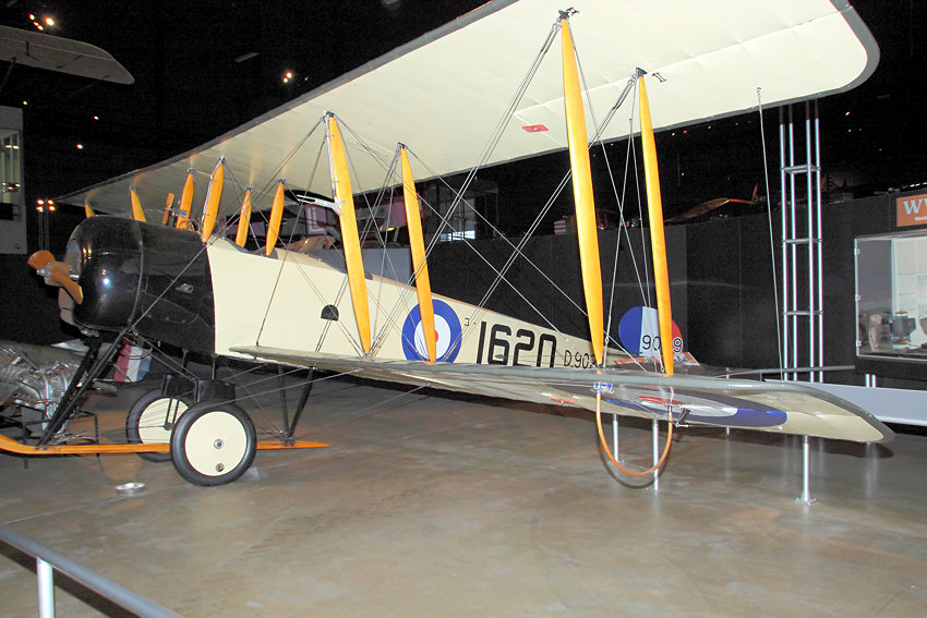 Avro 504K: zweisitziger Doppeldecker des britischen Herstellers Avro zur Schulung von Piloten