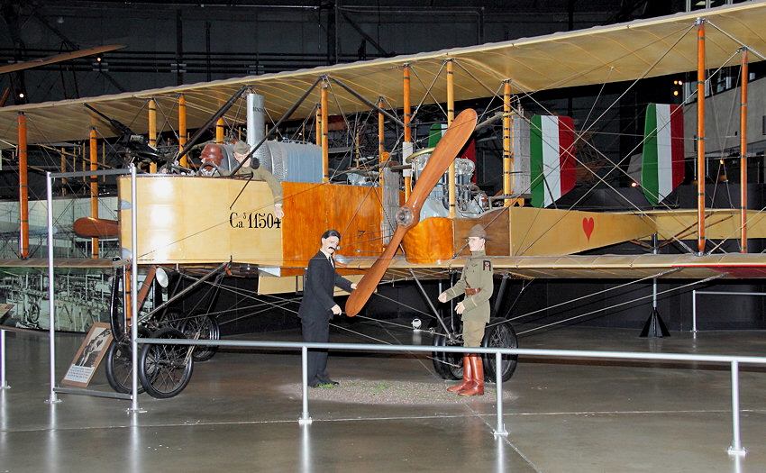 Caproni Ca.36 - schwerer italienischer Bomber im Ersten Weltkrieg