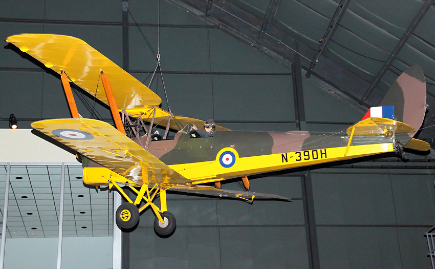 De Havilland D.H. 82 Tiger Moth: Doppeldecker zur Schulflugzeug von 1931