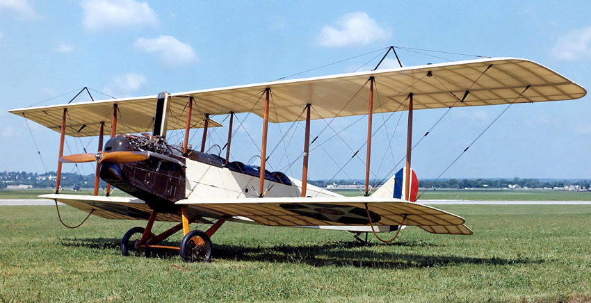 Standard J1: Trainingsflugzeug der USA von 1916 der Standard Aircraft Corporation