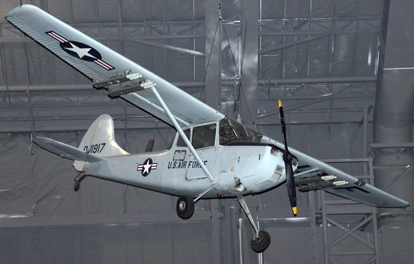 Cessna L-19 Bird Dog: Verbindungsflugzeug des US-Militärs