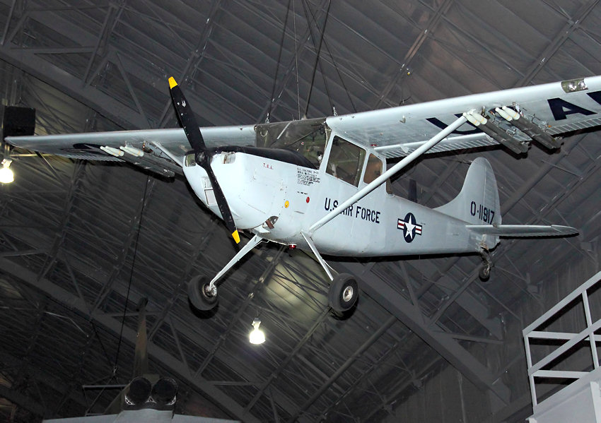 Cessna O-1G Bird Dog (Cessna L-19 Bird Dog): Verbindungsflugzeug des US-Militärs