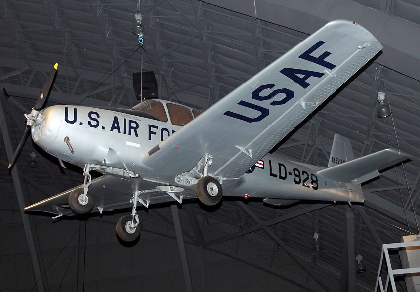 North American L-17 Navion: Verbindungsflugzeug und Beobachtungsflugzeug der US-Streitkräfte