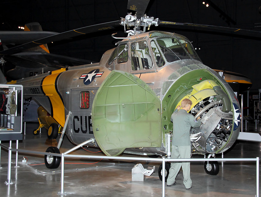 Sikorsky UH-19B Chickasaw: Mehrzweck-Hubschrauber der United States Army und U.S. Air Force