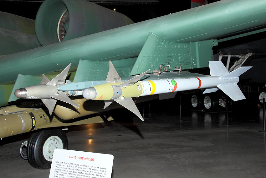Fairchild Republic A-10A Thunderbolt II - Sidewinder Rakete