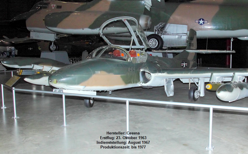 Cessna A-37 Dragonfly: Das Flugzeug wurde als leichtes Kampfflugzeug aus der Cessna T-37 Tweet entwickelt